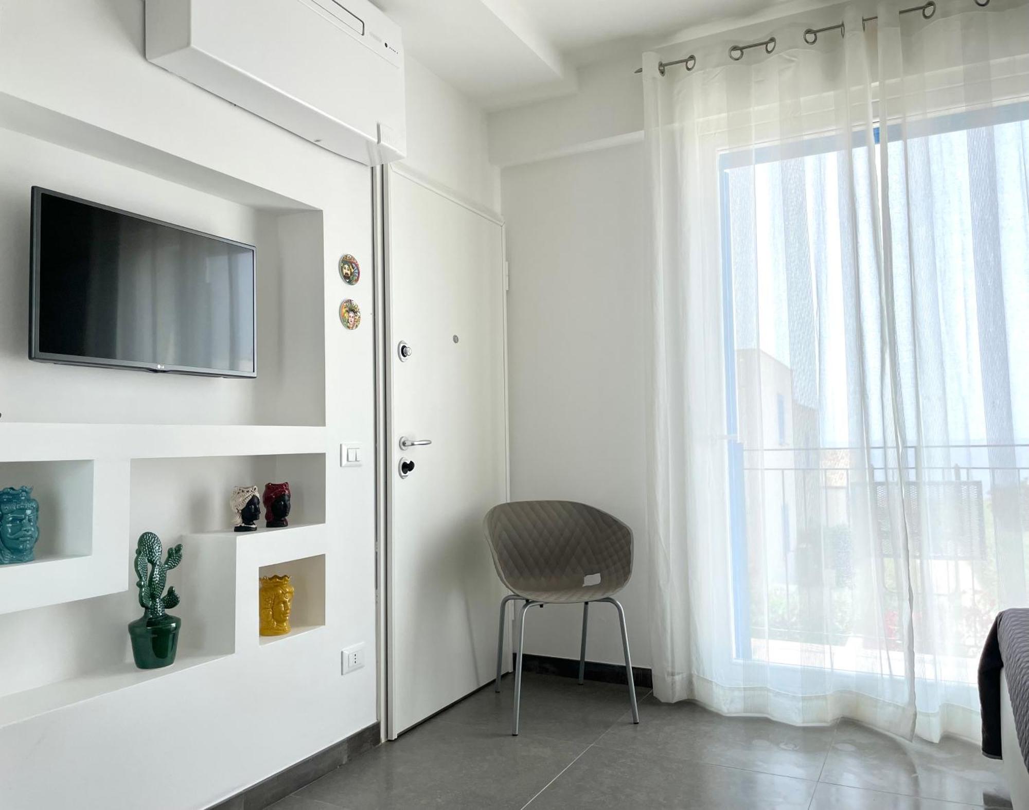 Cala Azzurra Macari Bed And Breakfast And Holidays House 외부 사진
