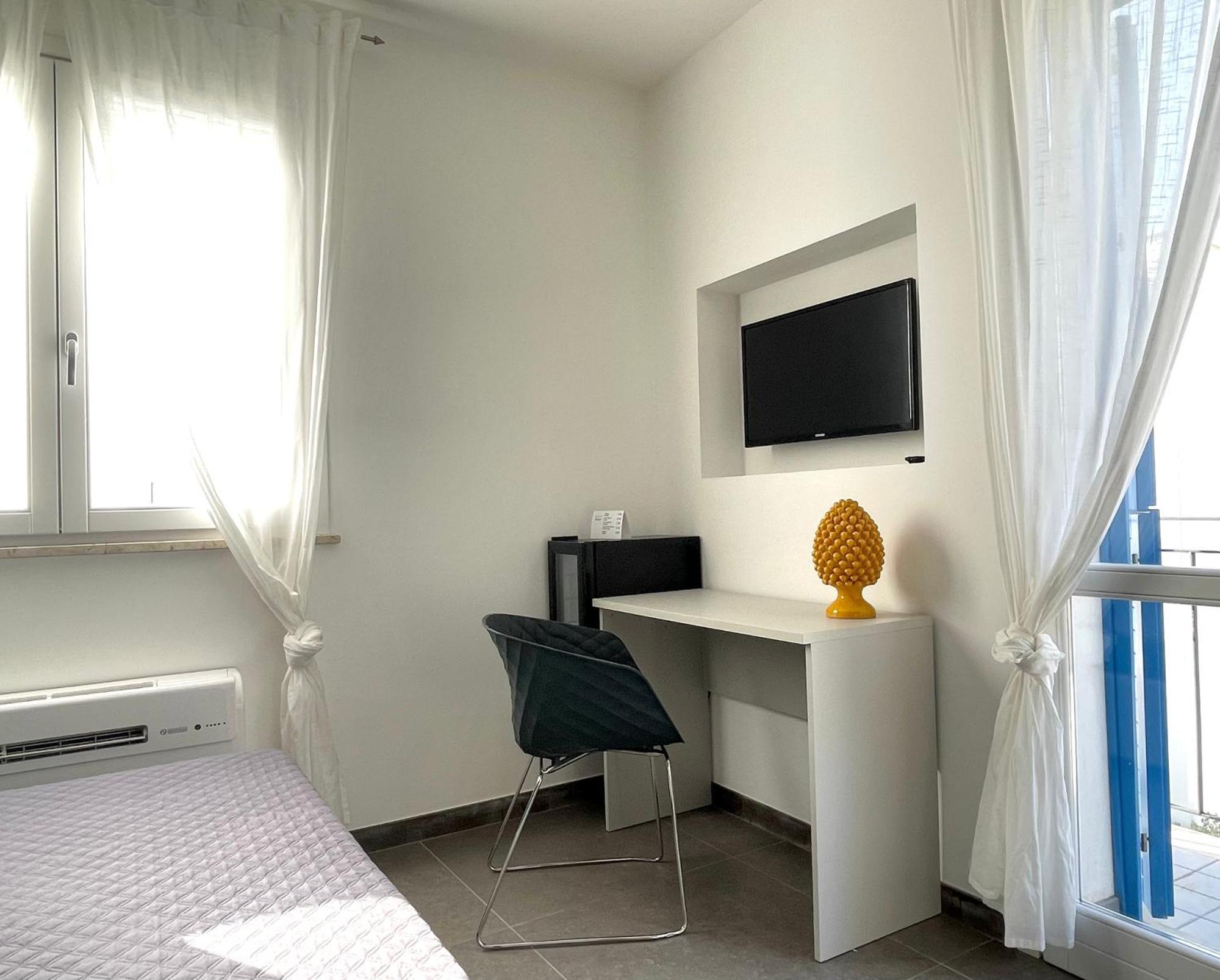 Cala Azzurra Macari Bed And Breakfast And Holidays House 외부 사진